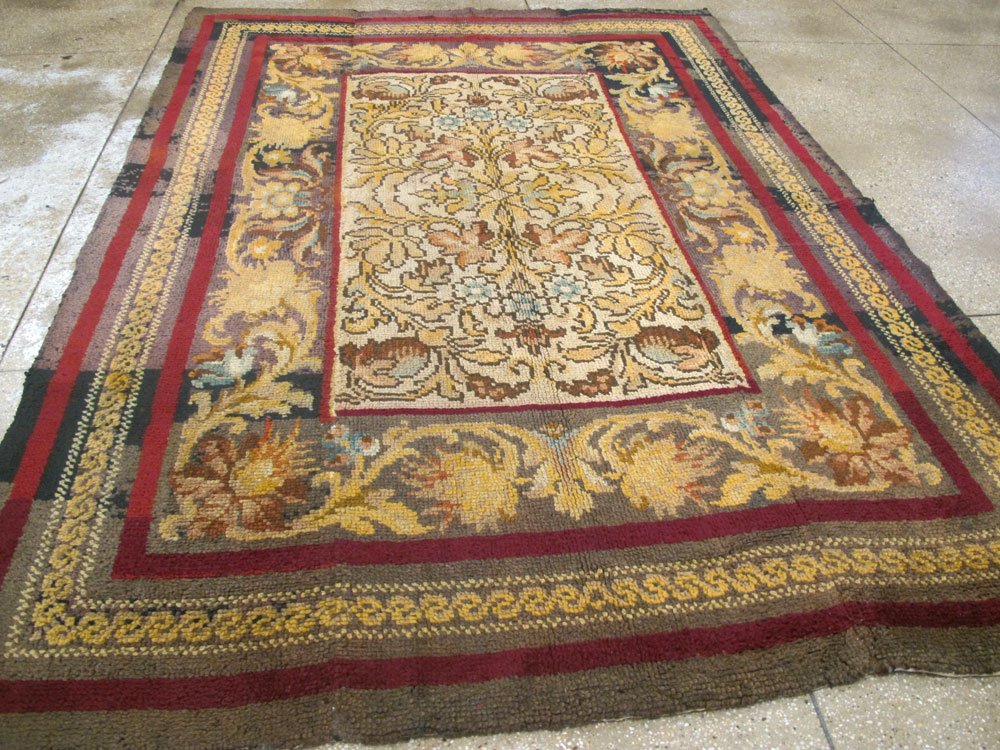 Vintage Irish Donegal Accent Carpet, No.13979 - Gss