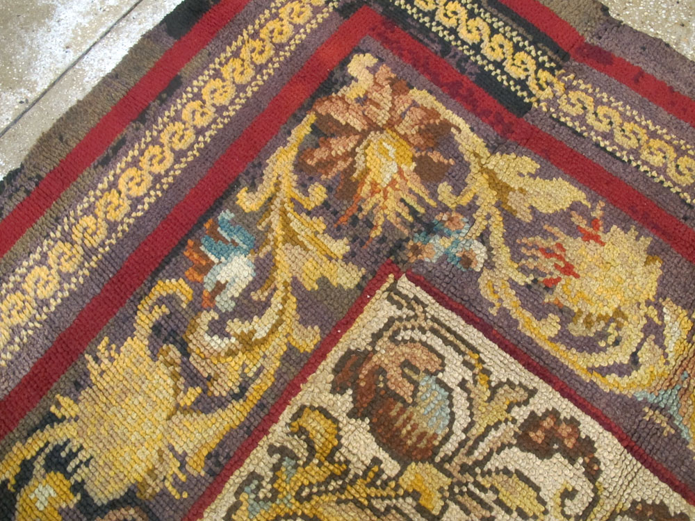 Vintage Irish Donegal Accent Carpet, No.13979 - Gss