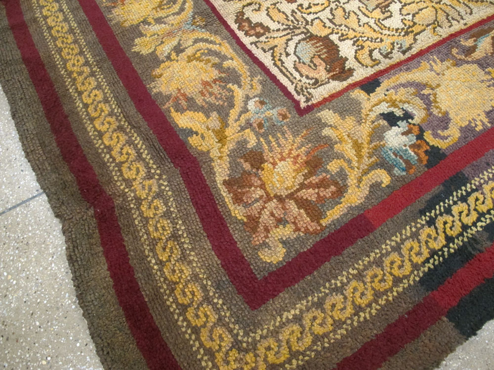 Vintage Irish Donegal Accent Carpet, No.13979 - Gss
