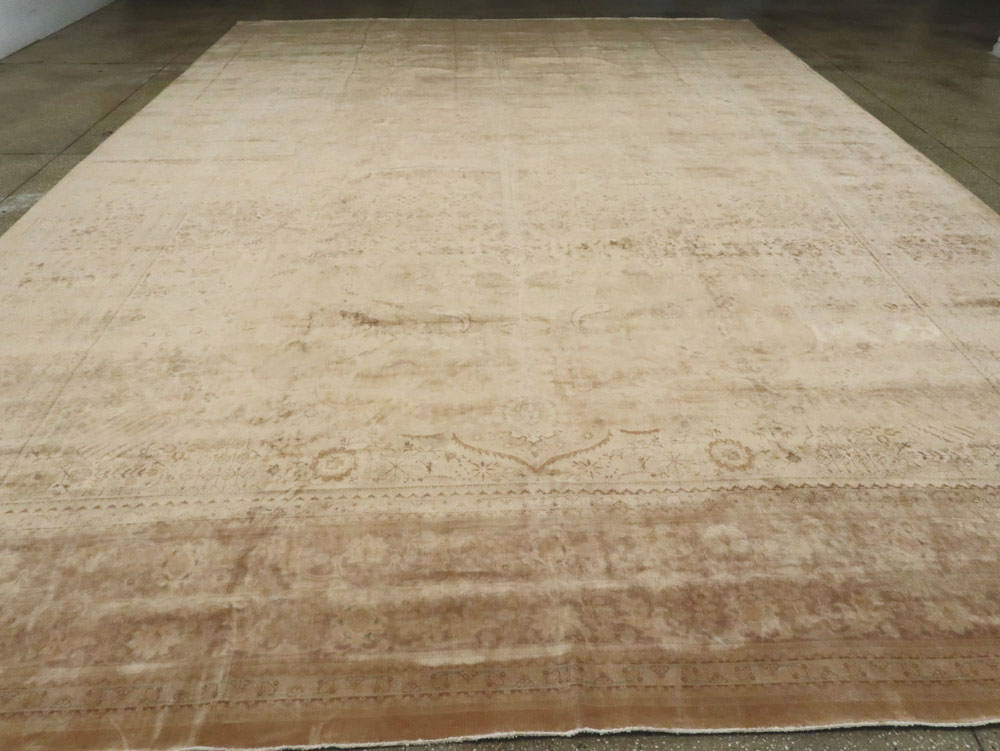 Antique Persian Tabriz Carpet, No.13986 - Gss