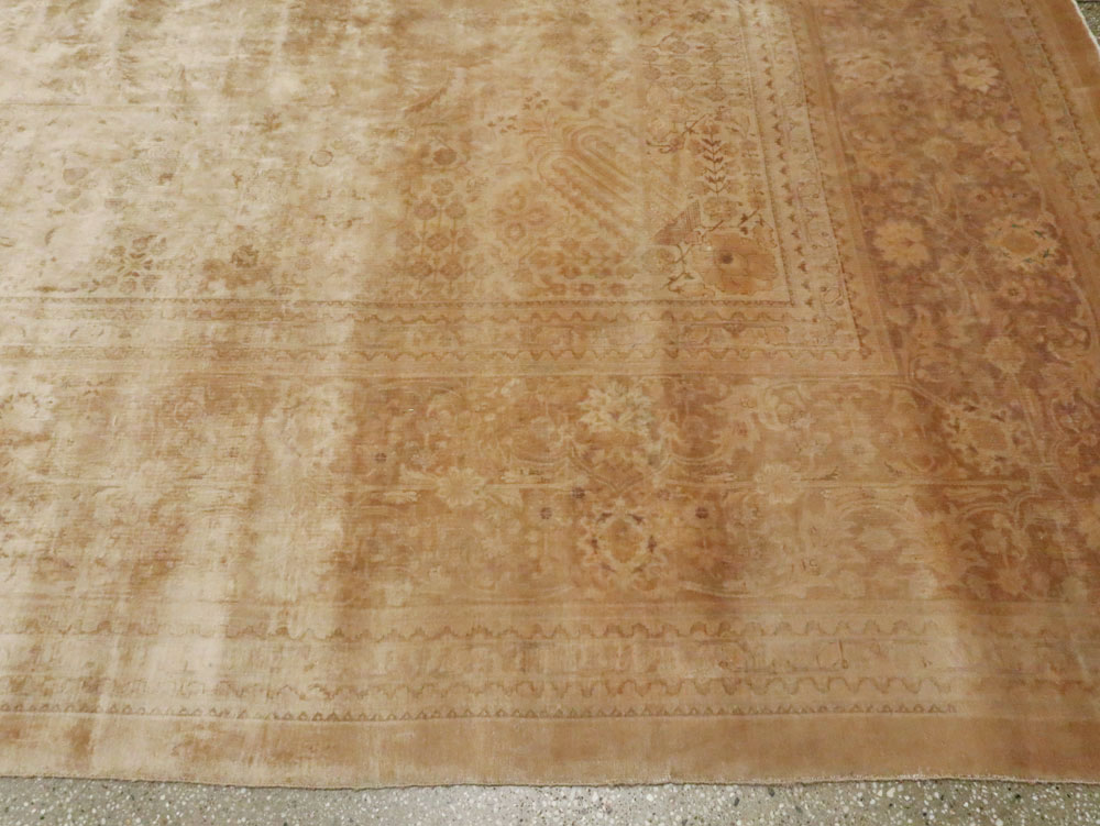 Antique Persian Tabriz Carpet, No.13986 - Gss