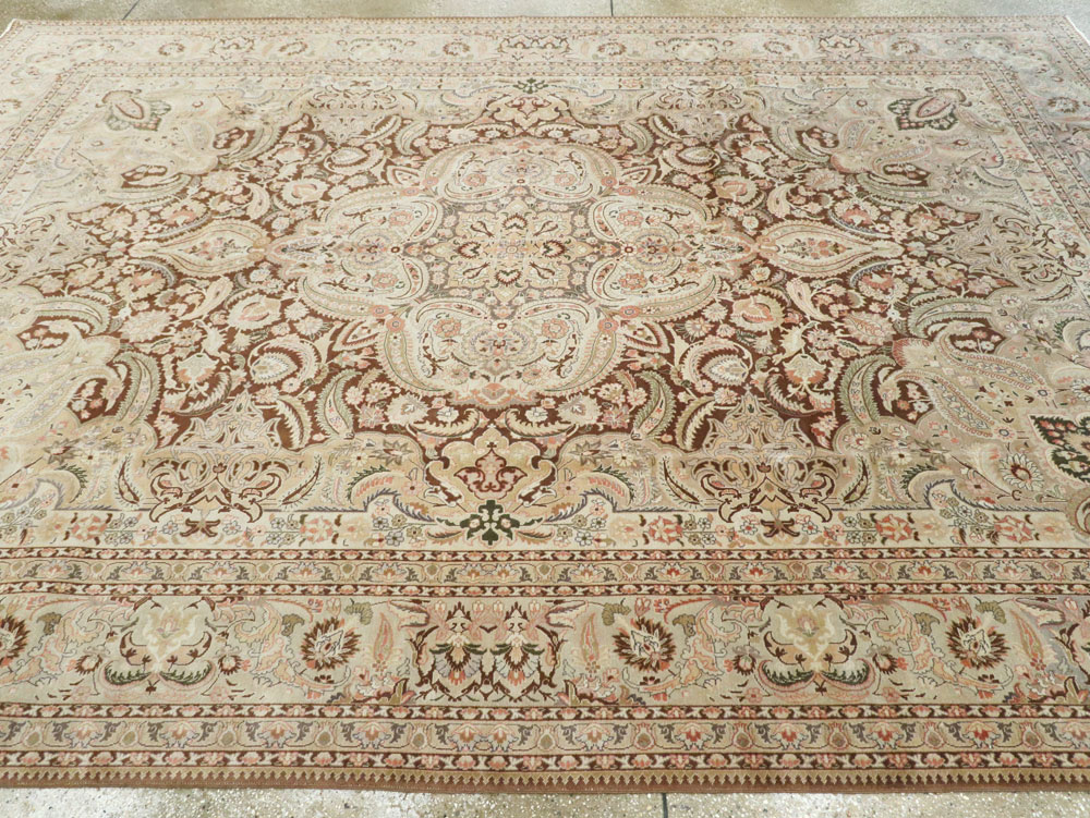 Vintage Persian Tabriz Carpet, No.14066 - Gss