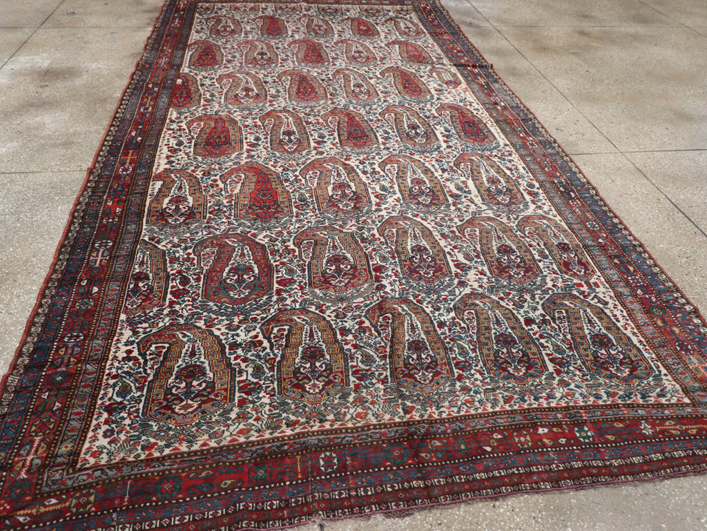 Antique Persian Shiraz Carpet, No.14137 - Gss