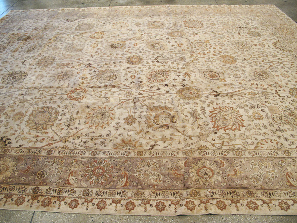 Vintage Persian Tabriz Carpet, No.14183 - Gss