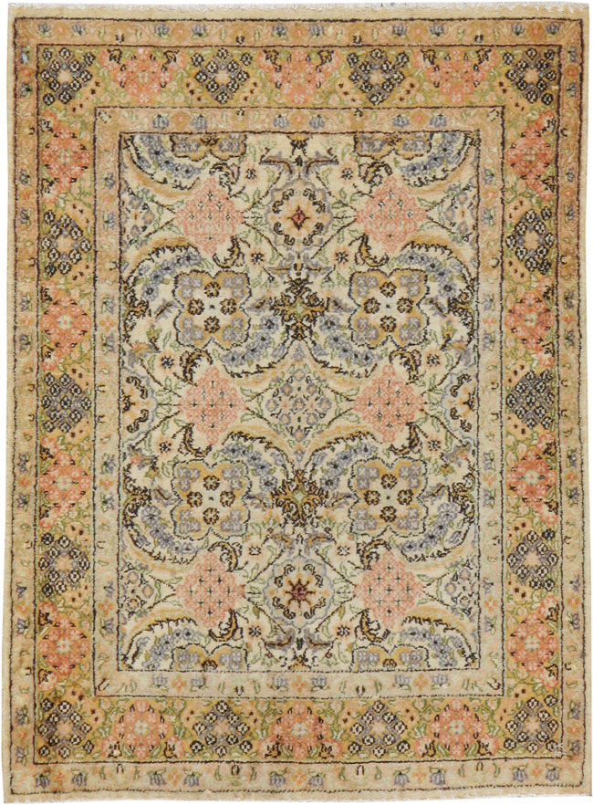 Antique Turkish Sivas Rug, No.14230 - Gss