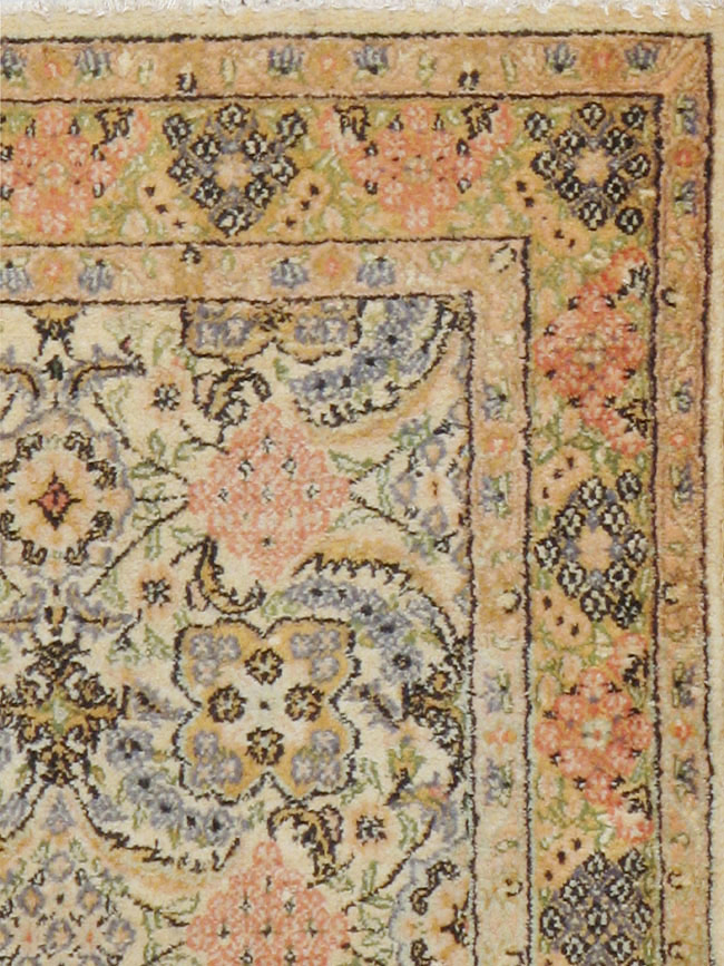 Antique Turkish Sivas Rug, No.14230 - Gss