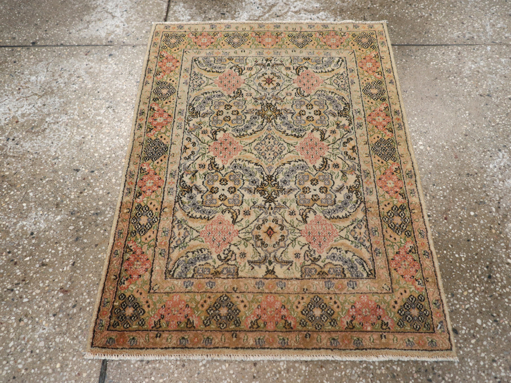 Antique Turkish Sivas Rug, No.14230 - Gss