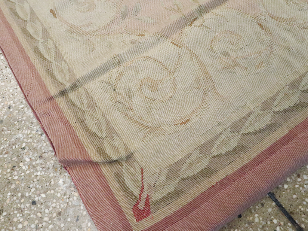 Antique French Aubusson Rug, No.14331 - Gss