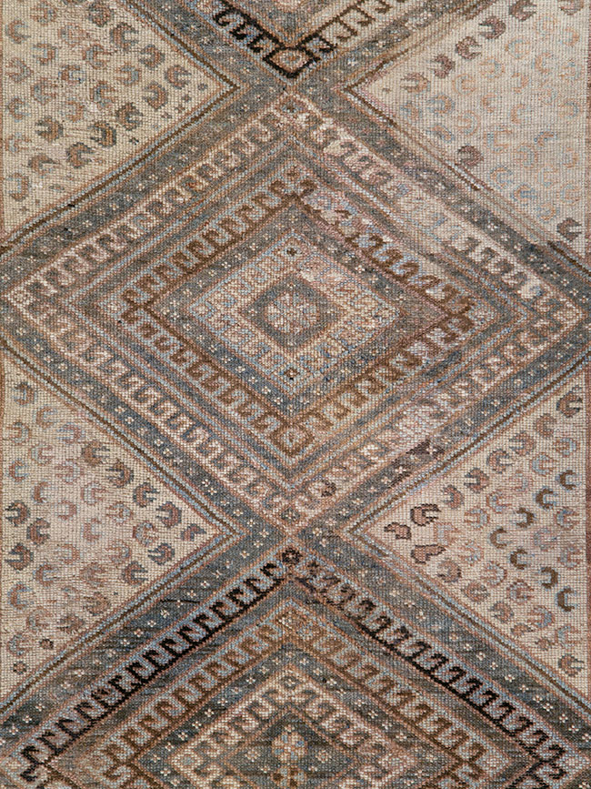Antique Persian Shiraz Gallery Rug, No.14480 - Gss