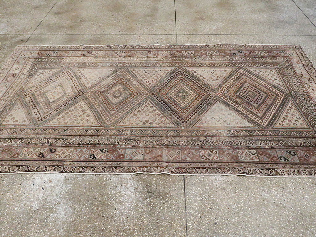 Antique Persian Shiraz Gallery Rug, No.14480 - Gss