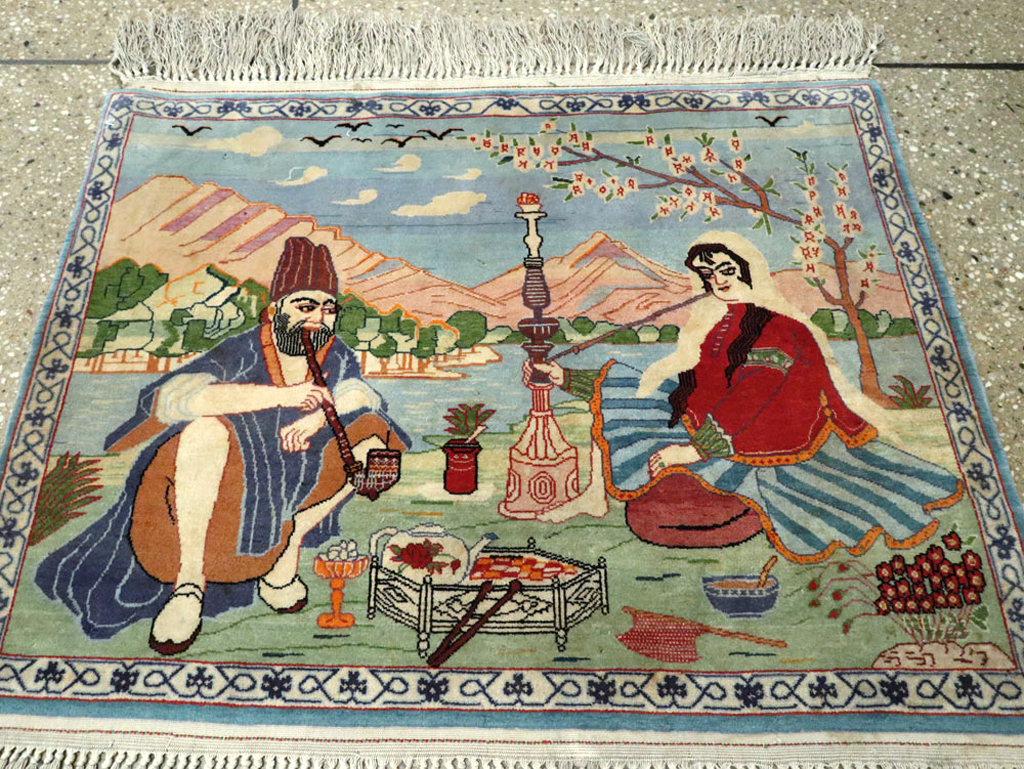Vintage Persian Isfahan Pictorial Rug, No.14552 - Gss