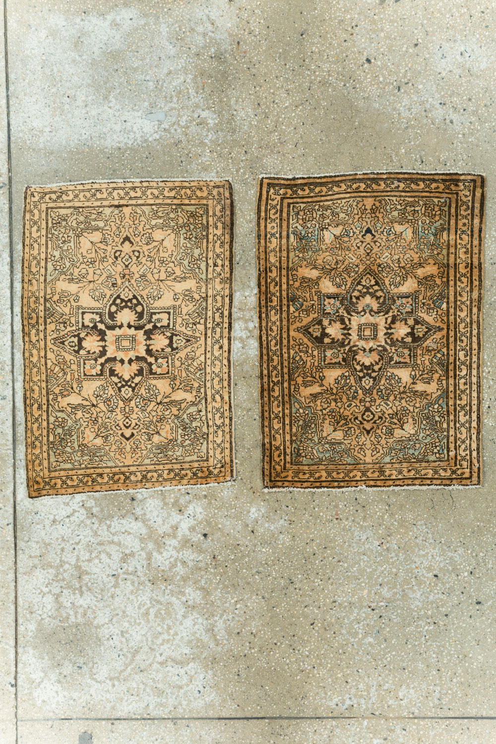 Antique Persian Sarouk Fereghan Rug (Pair: 2 of 2), No.14555 - Gss