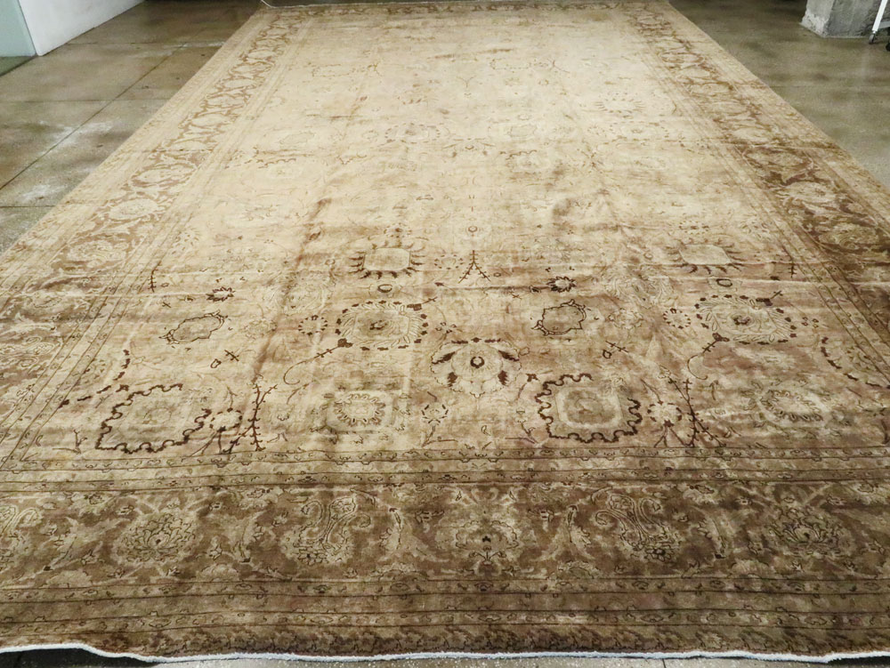 Antique Persian Tabriz Carpet, No.14636 - Gss