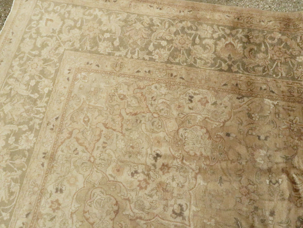 Vintage Persian Tabriz Carpet, No.14669 - Gss