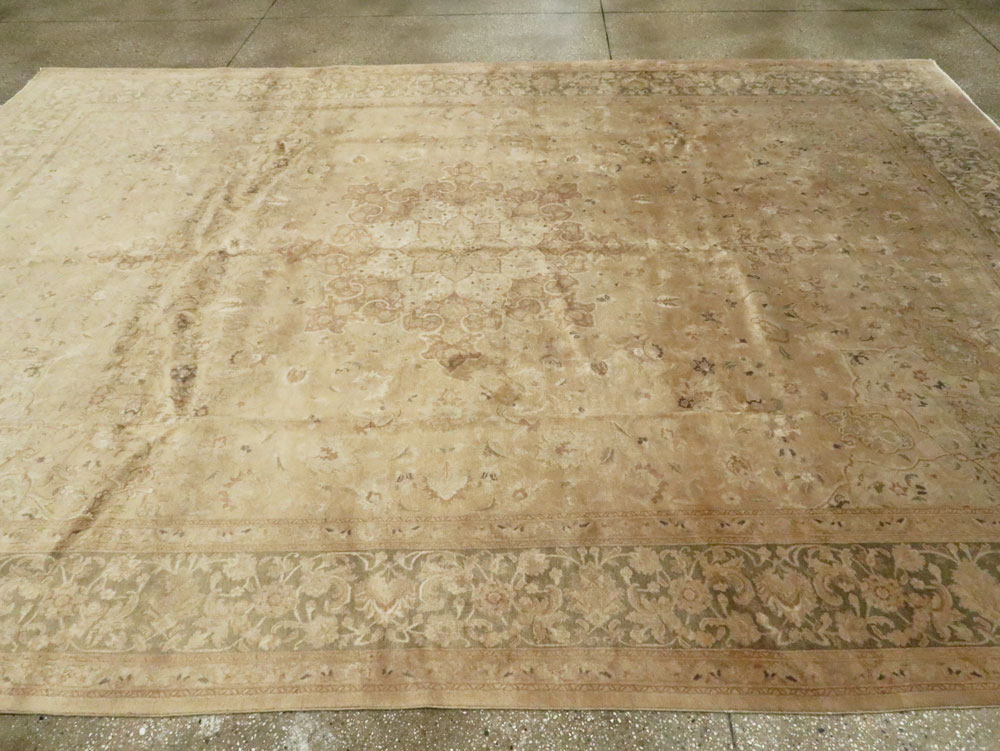 Vintage Persian Tabriz Carpet, No.14669 - Gss