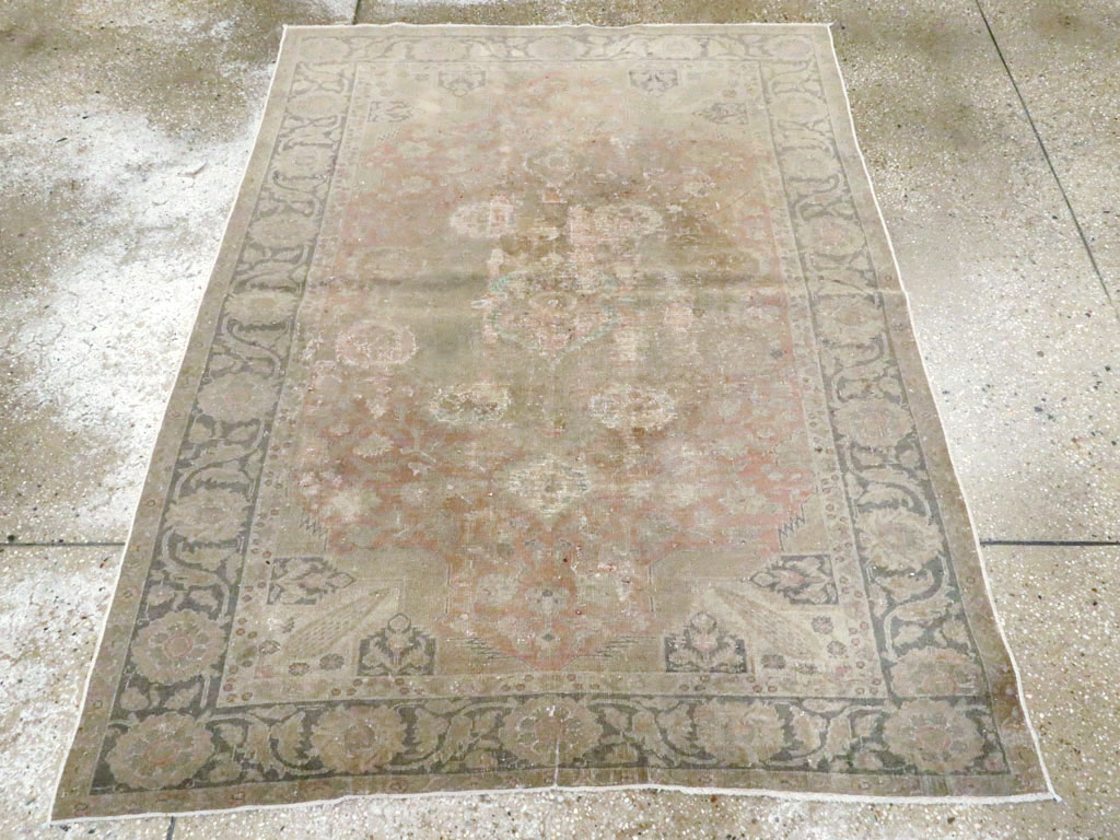 Vintage Turkish Sivas Distressed Rug, No.14763 - Gss