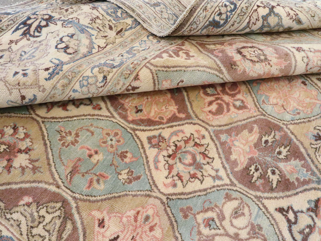 Vintage Persian Kashan Carpet, No.14830 - Gss