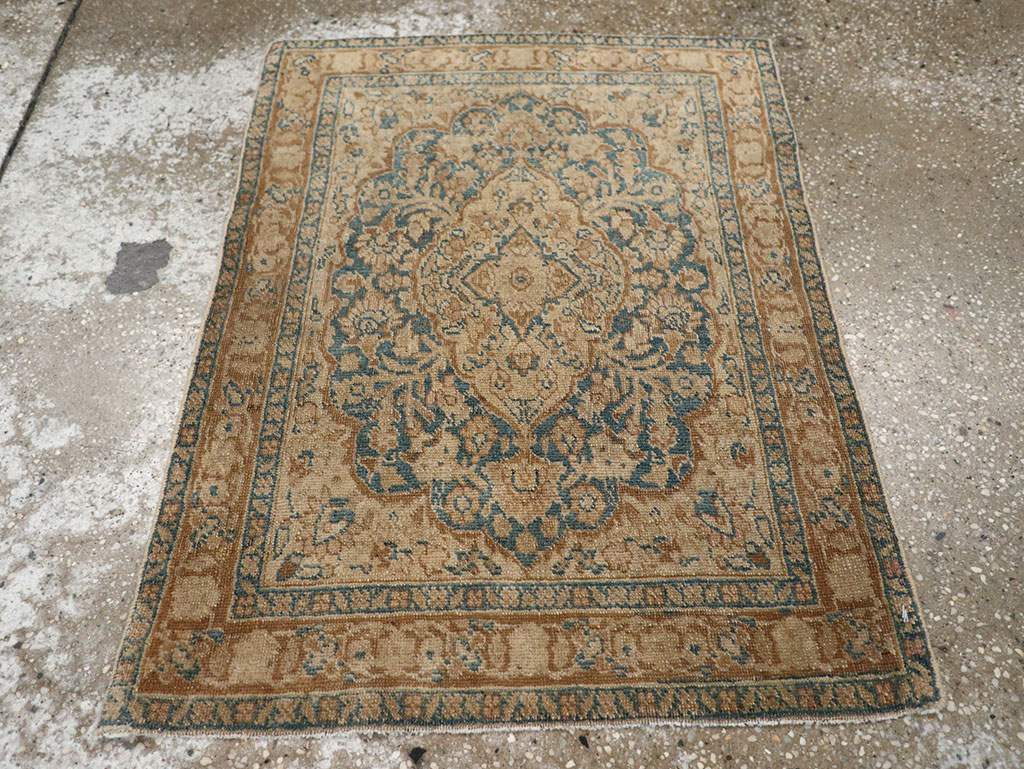 Antique Persian Mashad Throw Rug, No.15334 - Gss