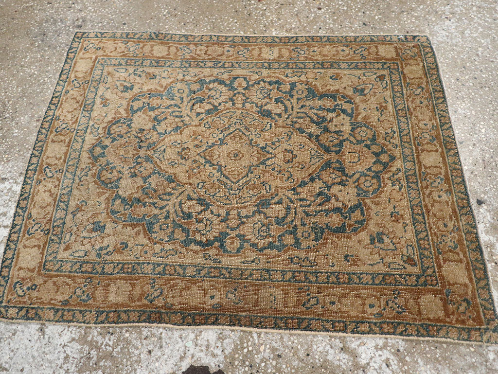 Antique Persian Mashad Throw Rug, No.15334 - Gss