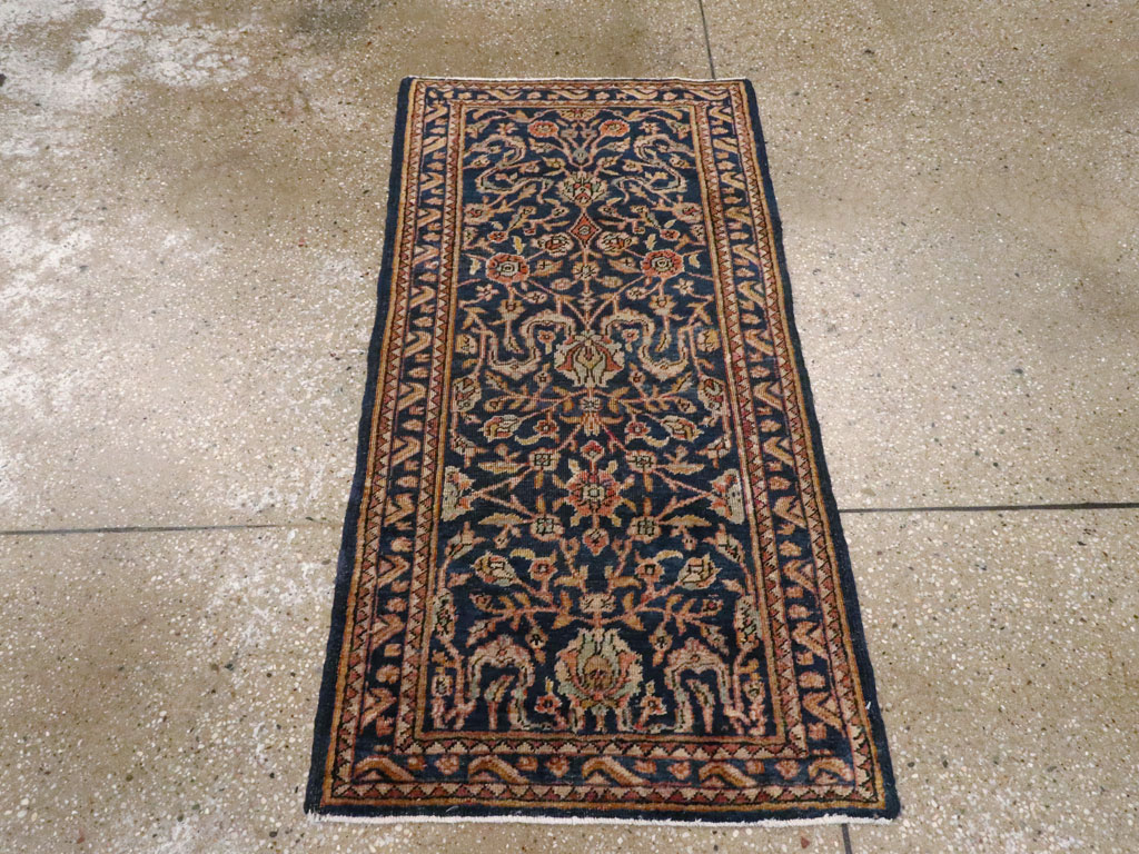 Antique Persian Mahal Rug, No.15336 - Gss