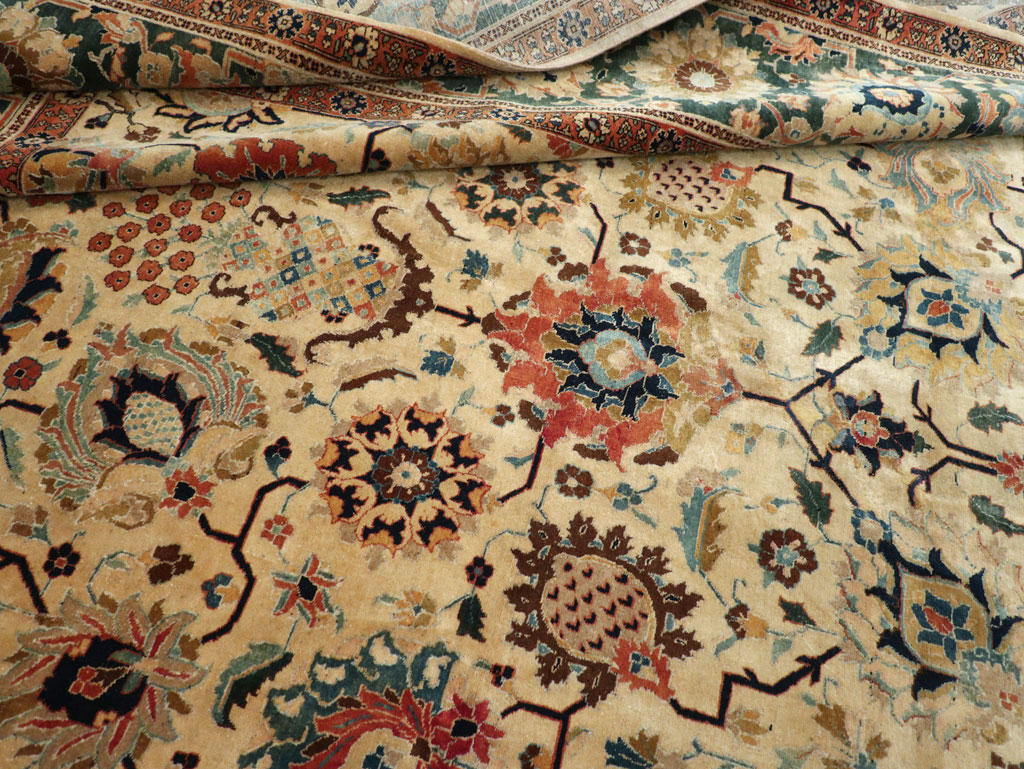 Vintage Persian Tabriz Carpet, No.15379 - Gss