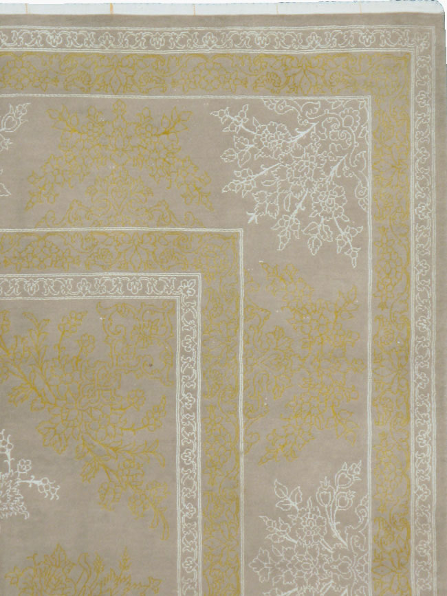 Vintage Persian Isfahan Square Rug, No.15428 - Gss