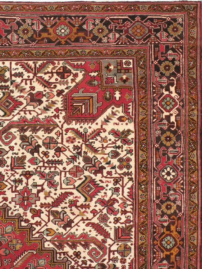 Vintage Persian Heriz Carpet, No.15530 - Gss