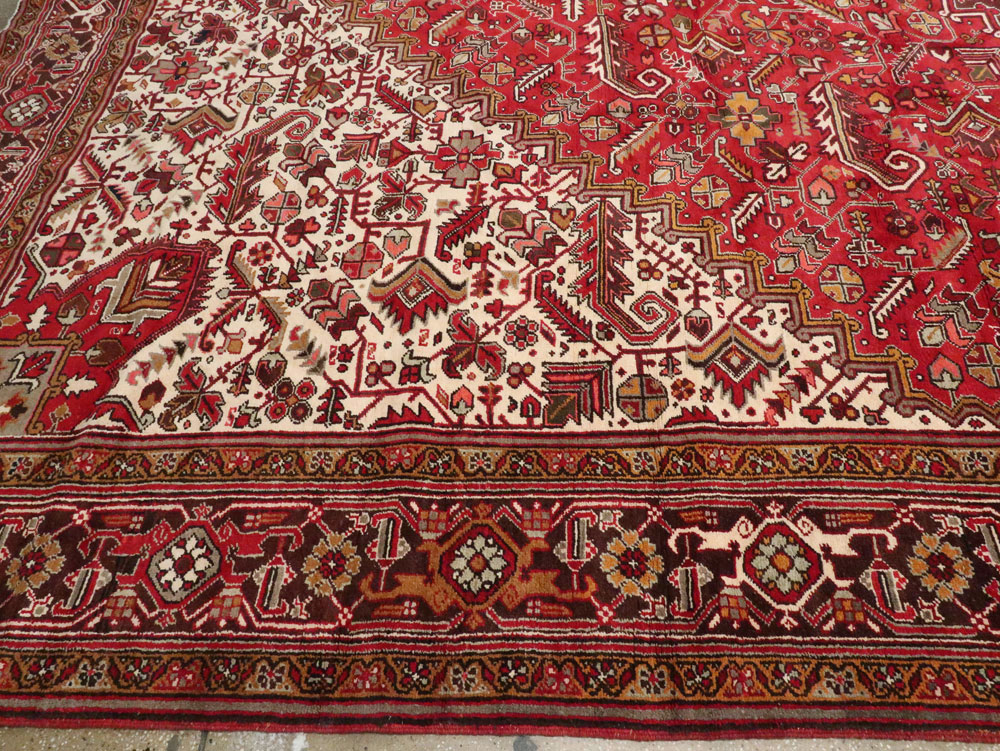 Vintage Persian Heriz Carpet, No.15530 - Gss
