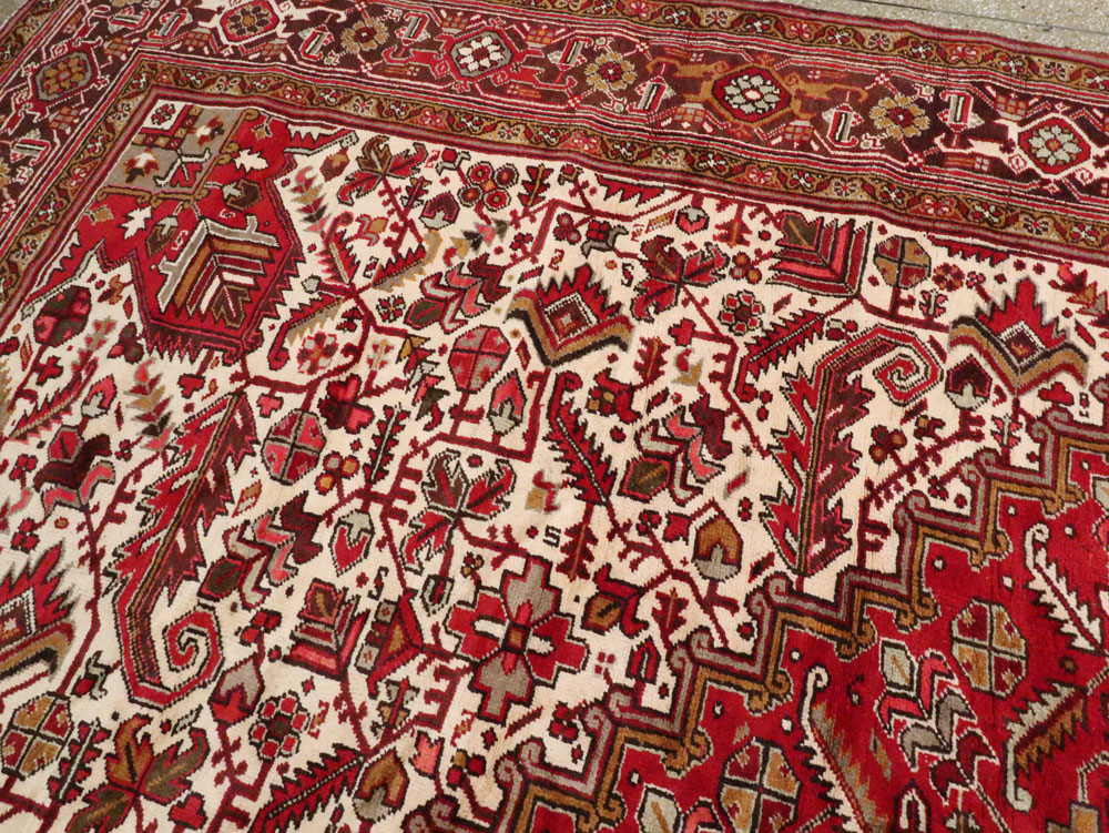 Vintage Persian Heriz Carpet, No.15530 - Gss