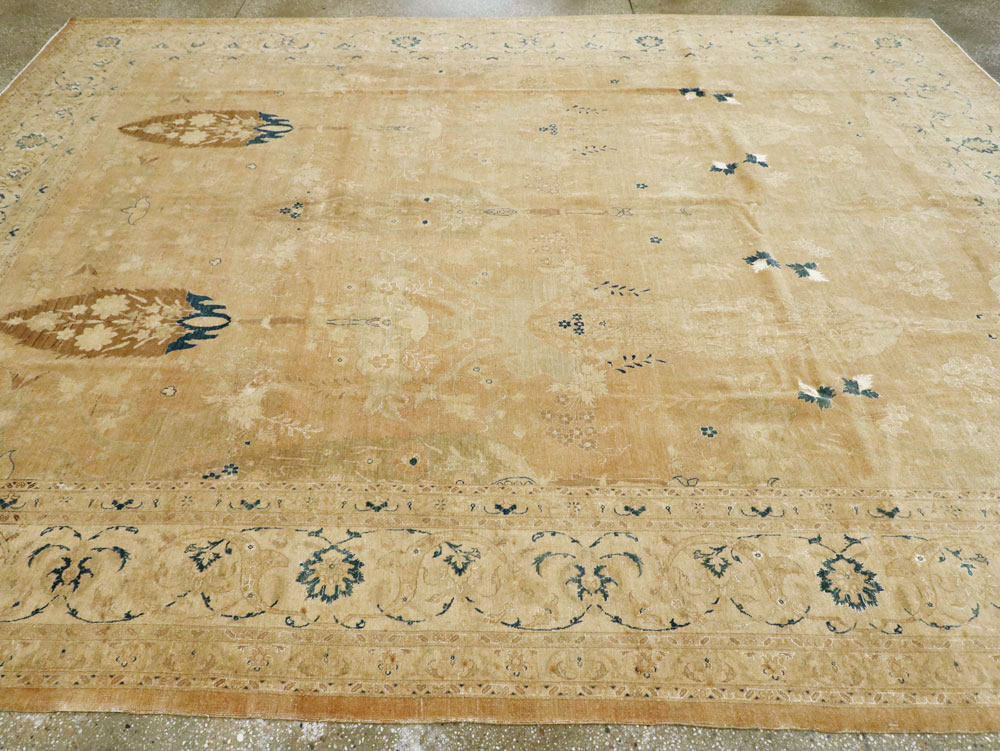 Antique Persian Tabriz Carpet, No.15593 - Gss