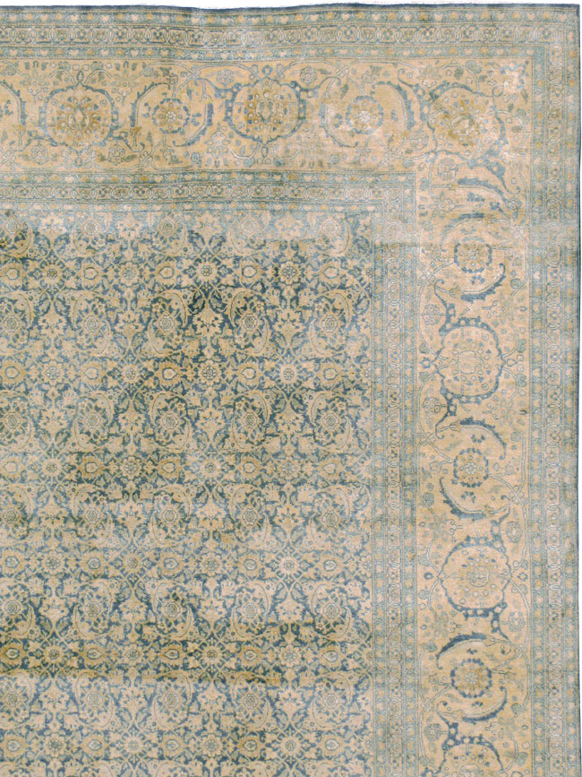 Antique Persian Tabriz Carpet, No.15604 - Gss