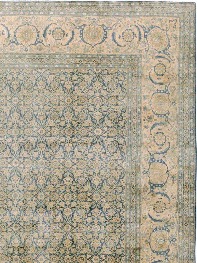 Antique Persian Tabriz Carpet, No.15604 - Gss