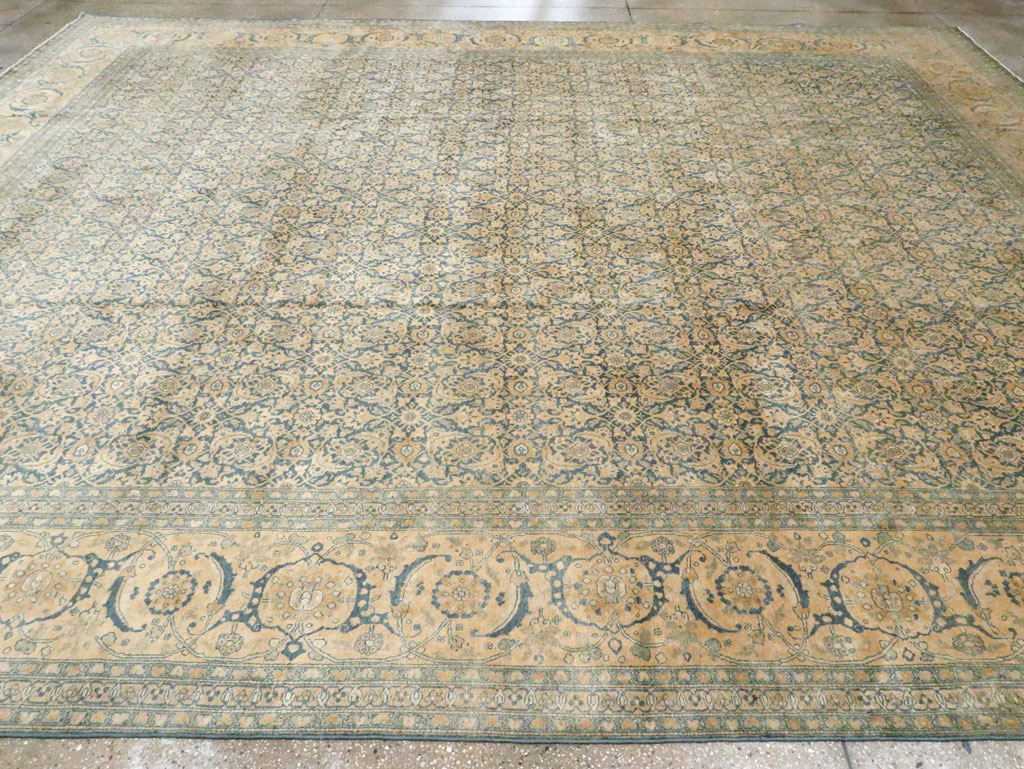Antique Persian Tabriz Carpet, No.15604 - Gss