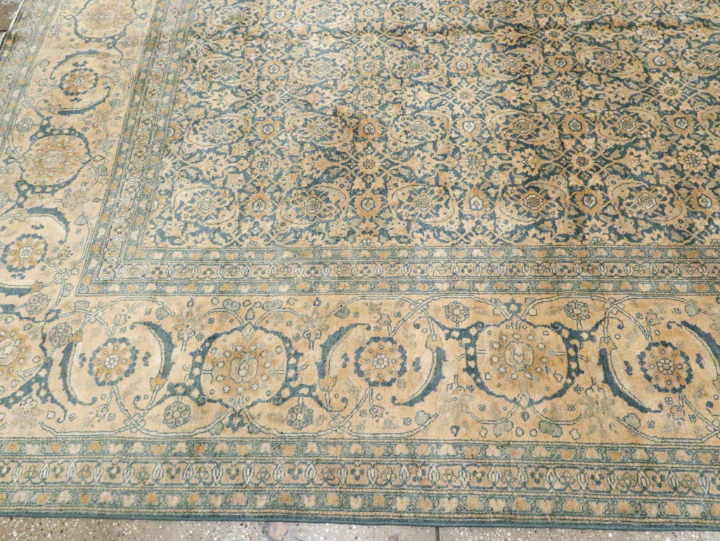 Antique Persian Tabriz Carpet, No.15604 - Gss
