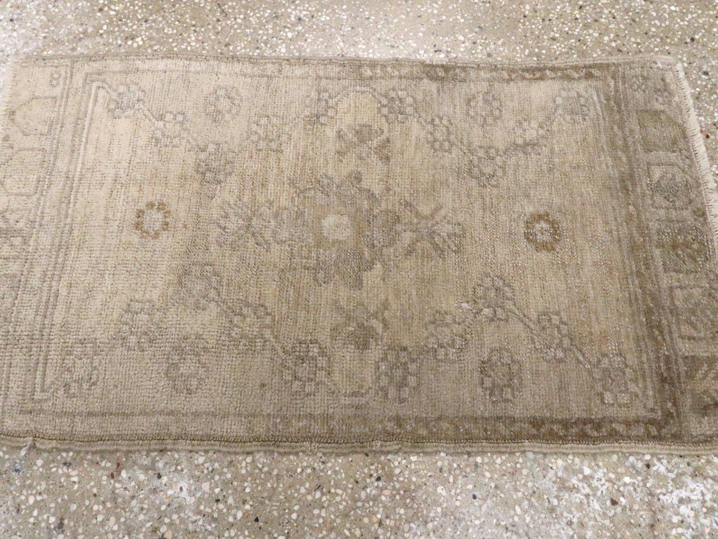 Antique Turkish Oushak Rug, No.15646 - Gss