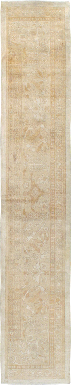 Vintage Indian Agra Runner, No.15725 - Gss