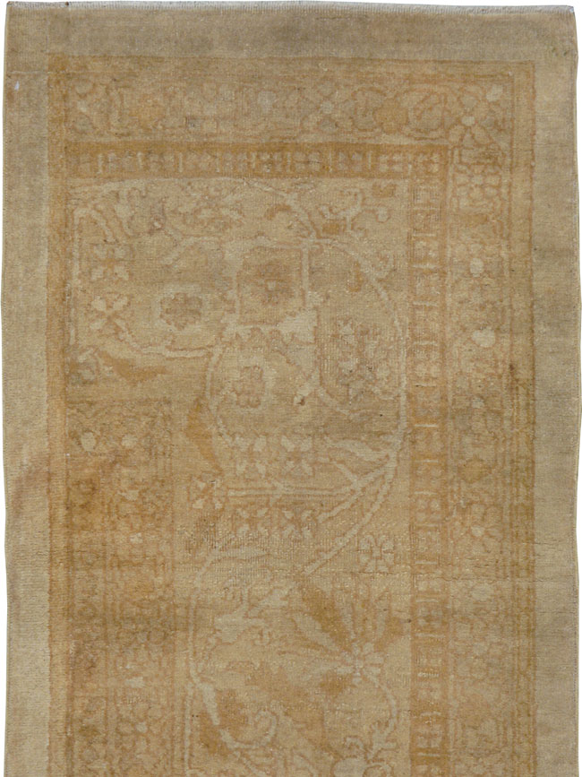 Vintage Indian Agra Runner, No.15725 - Gss