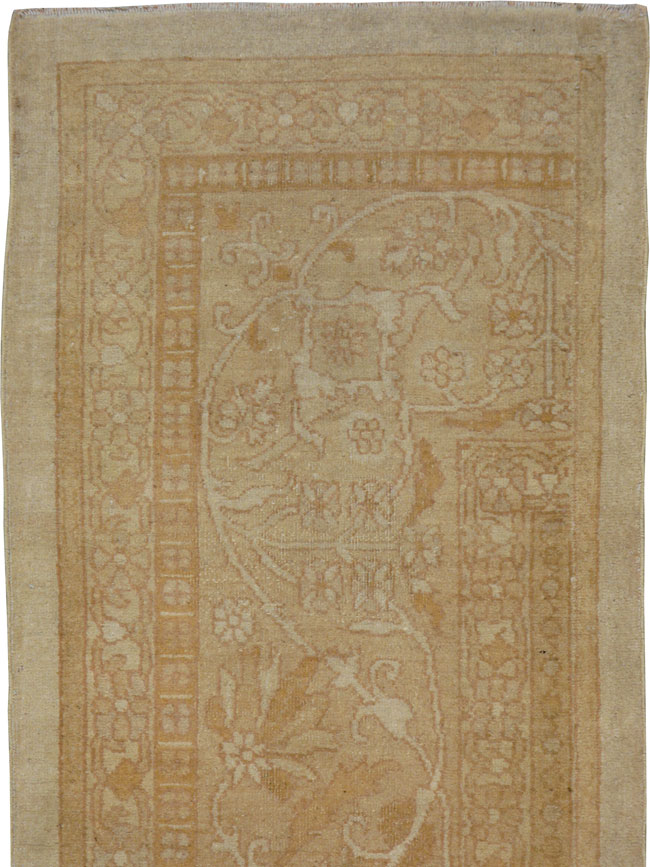 Vintage Indian Agra Runner, No.15725 - Gss