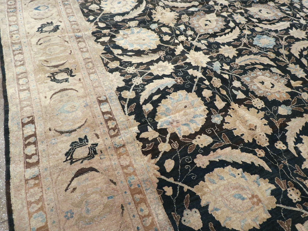 Antique Persian Tabriz Carpet, No.15777 - Gss