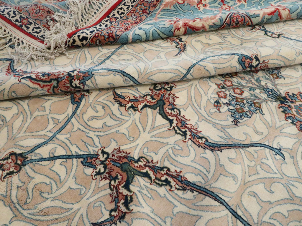 Vintage Persian Isfahan Oversize Carpet, No.15788 - Gss
