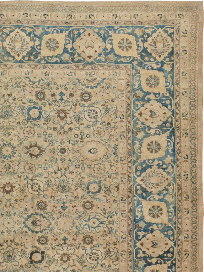 Antique Persian Tabriz Carpet, No.15811 - Gss
