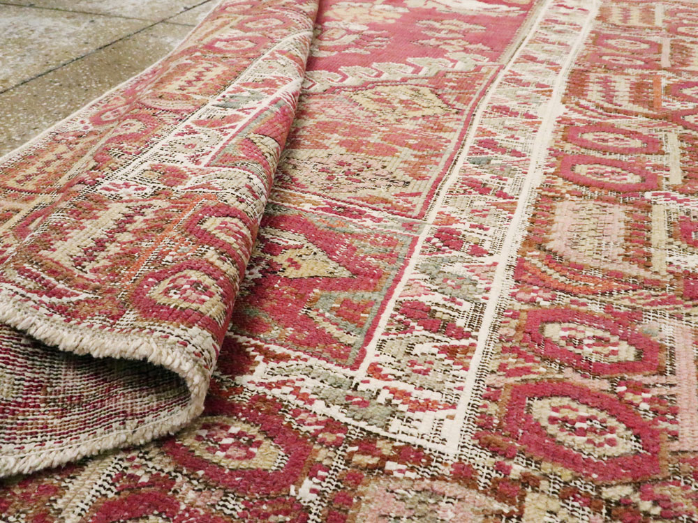 Antique Turkish Ghiordes Rug, No.15847 - Gss