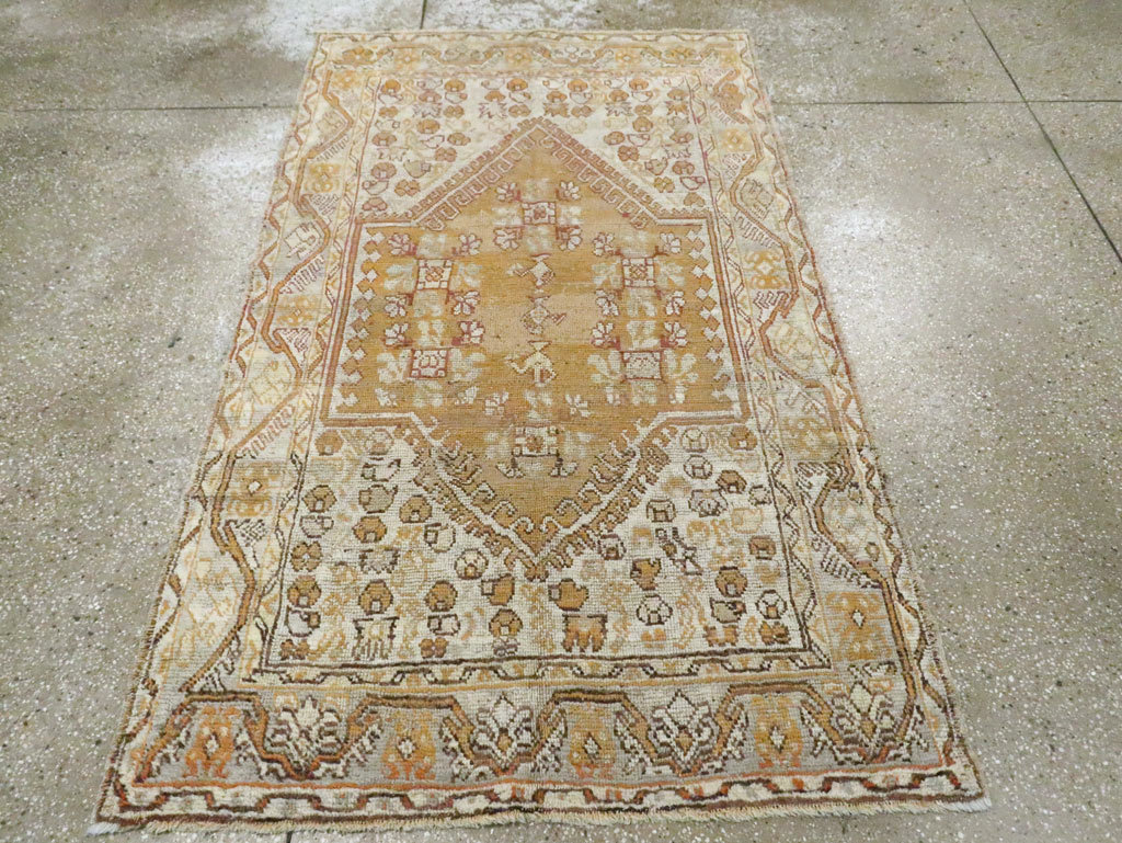 Antique Turkish Ghiordes Rug, No.15940 - Gss