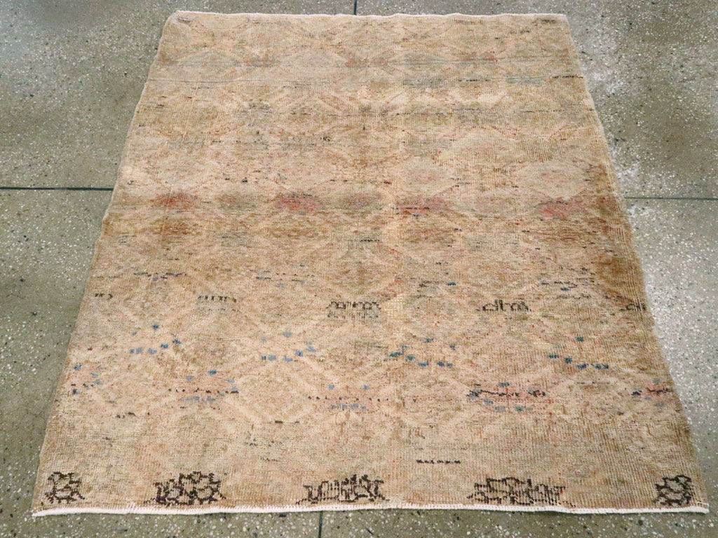 Vintage Turkish Anatolian Square Rug, No.15961 - Gss