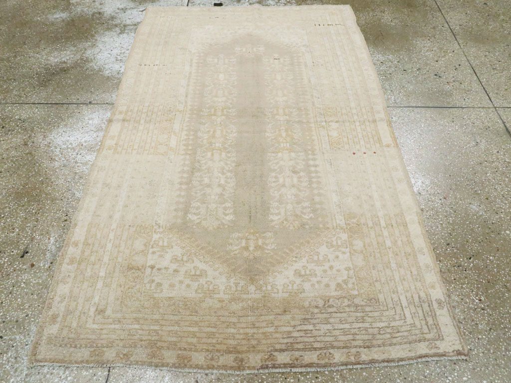 Antique Turkish Ghiordes Rug, No.16105 - Gss