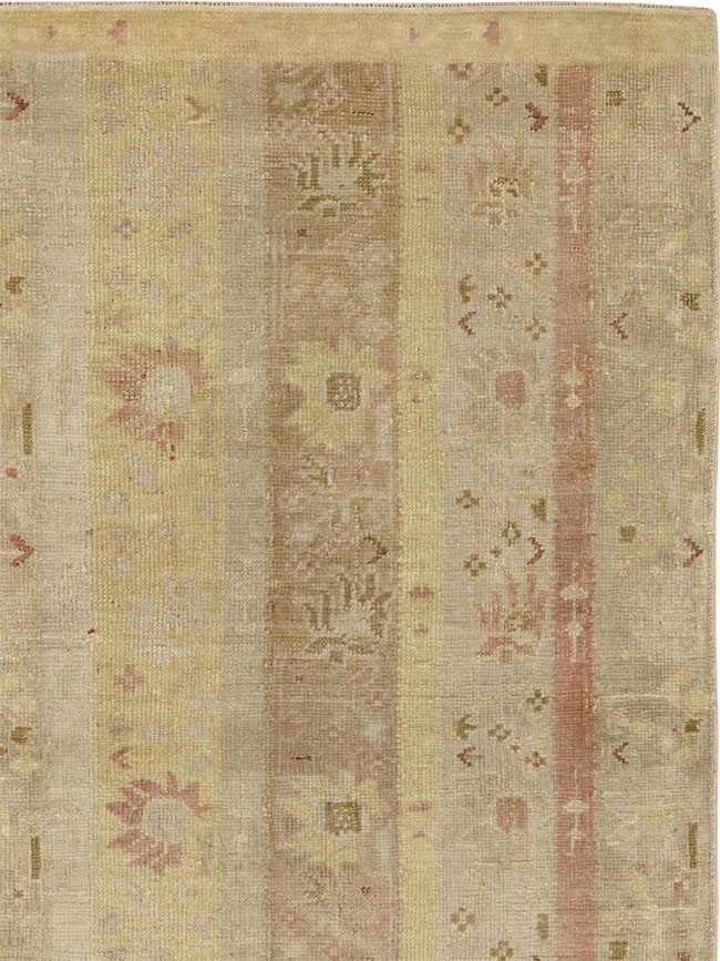 Antique Turkish Ghiordes Room Size Carpet, No.16114 - Gss