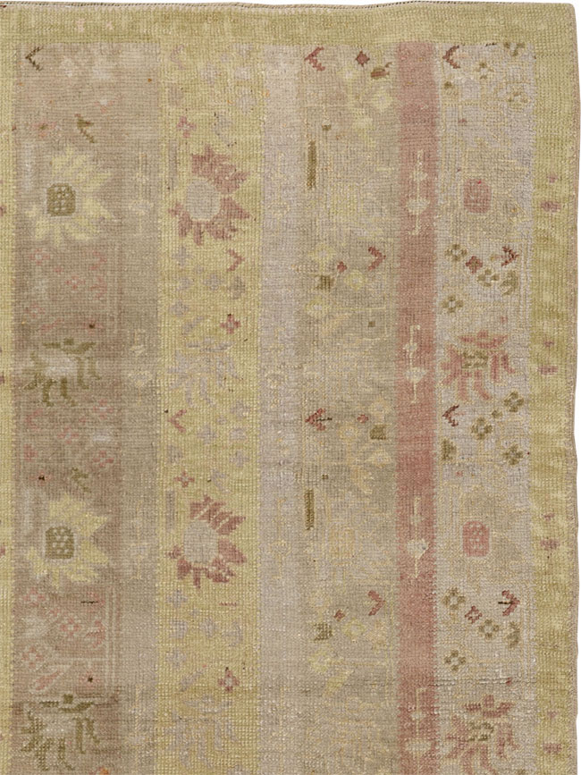 Antique Turkish Ghiordes Room Size Carpet, No.16114 - Gss