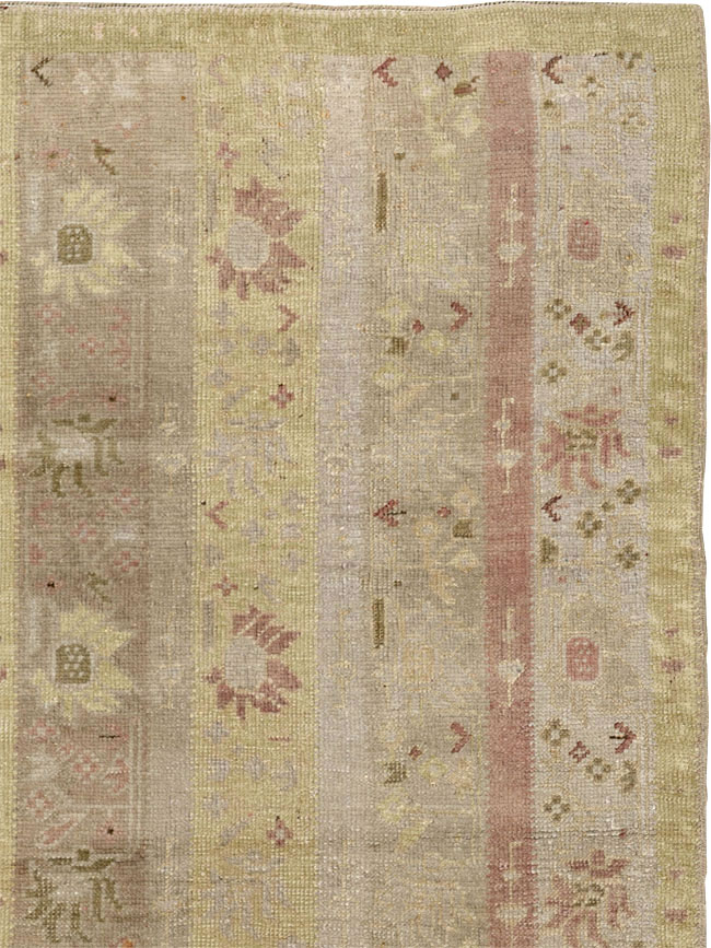 Antique Turkish Ghiordes Room Size Carpet, No.16114 - Gss