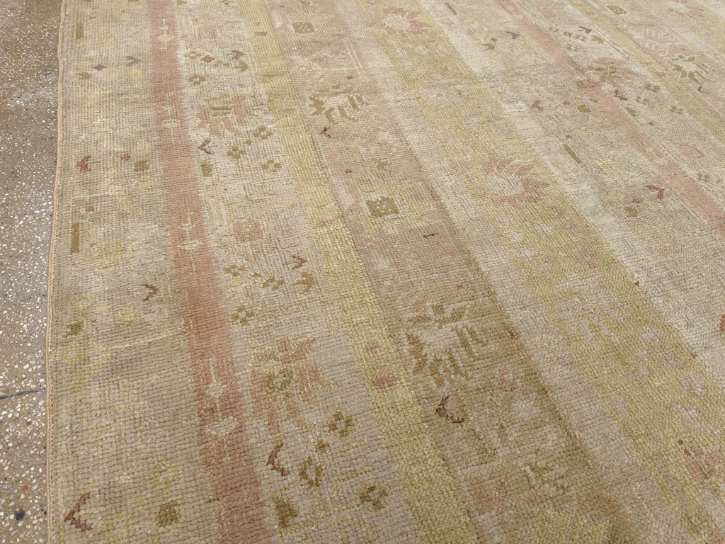 Antique Turkish Ghiordes Room Size Carpet, No.16114 - Gss