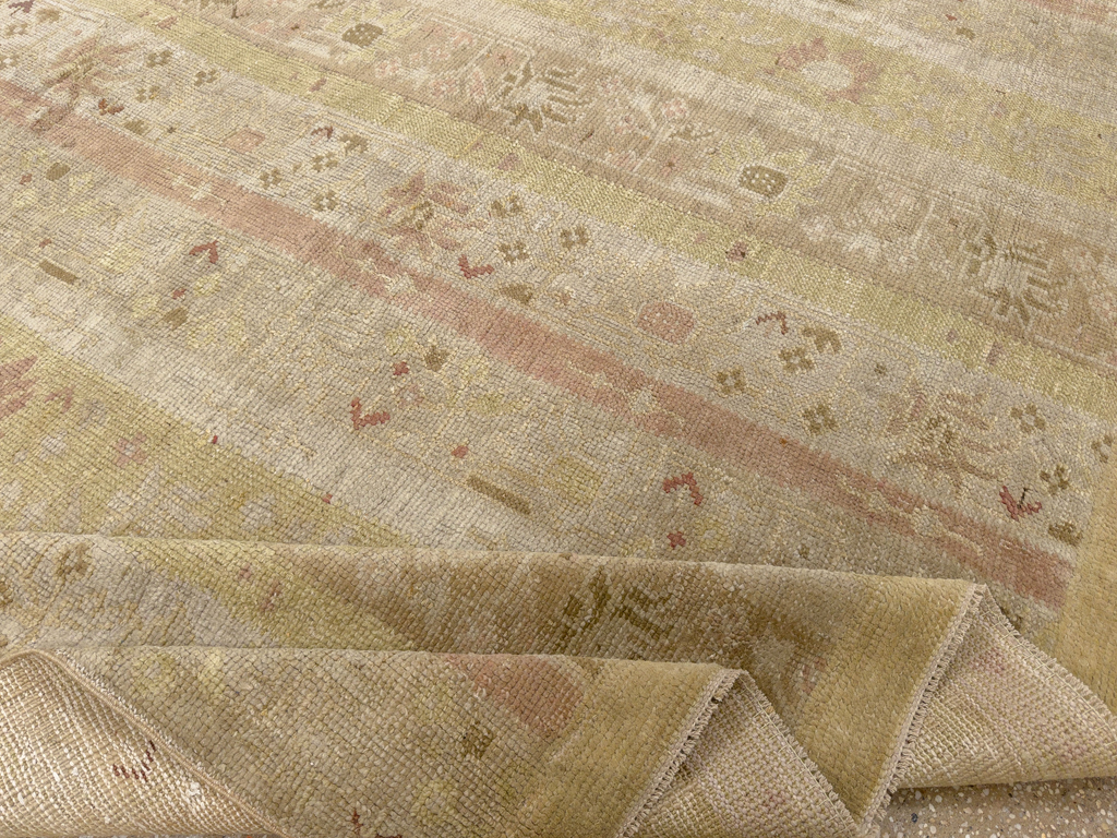 Antique Turkish Ghiordes Room Size Carpet, No.16114 - Gss